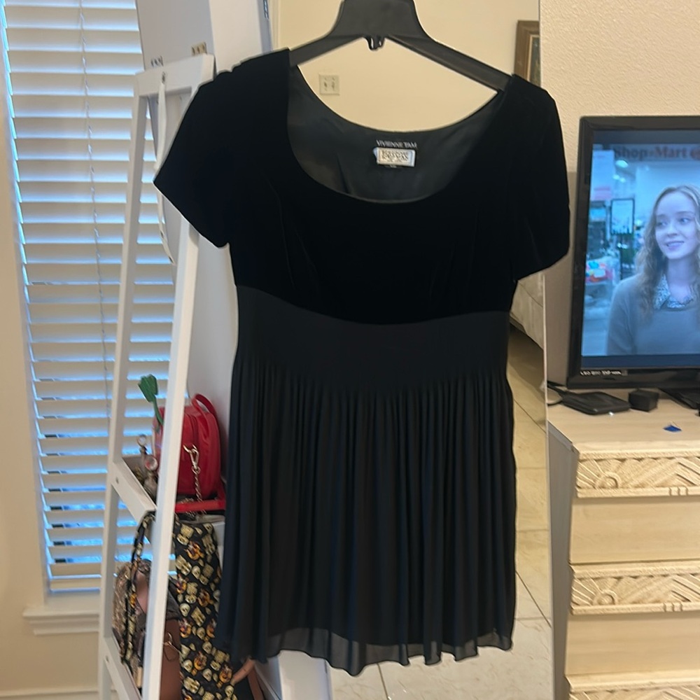 Looking for that great little black dress?  Look no further!